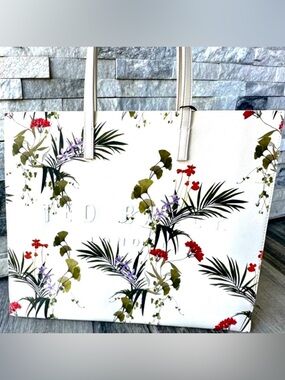 Ted Baker London Iconic Tote w/ Red, Pink,&
Purple Flowers, Palm🌿 NWT Retail$229